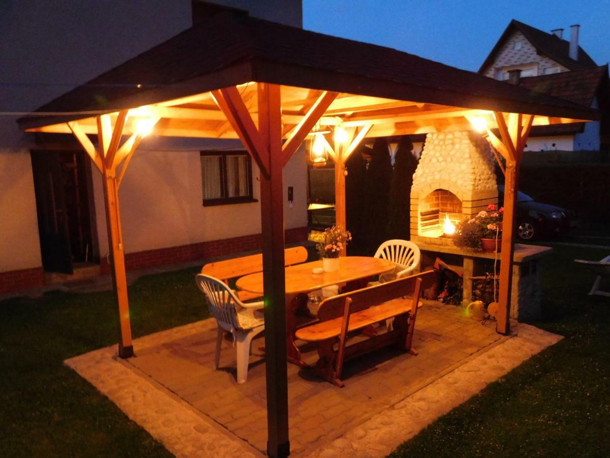 Ferienwohnung Pod Dubom Liptovský Mikuláš Exterior foto