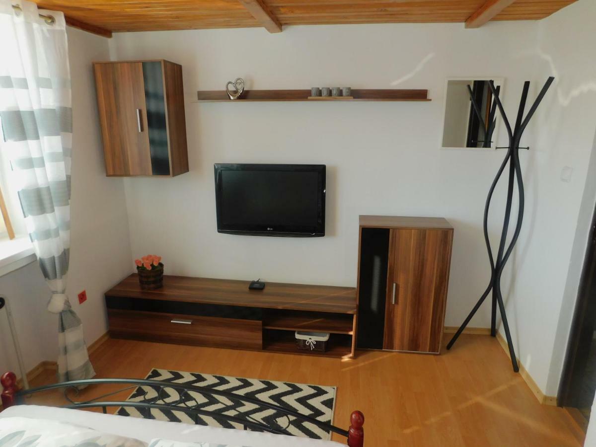 Ferienwohnung Pod Dubom Liptovský Mikuláš Exterior foto